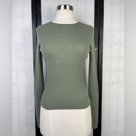Vince Tops - Vince Olive Ribbed Knit Top